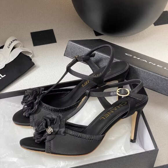 Chanel High Heels - Picture 4 of 5